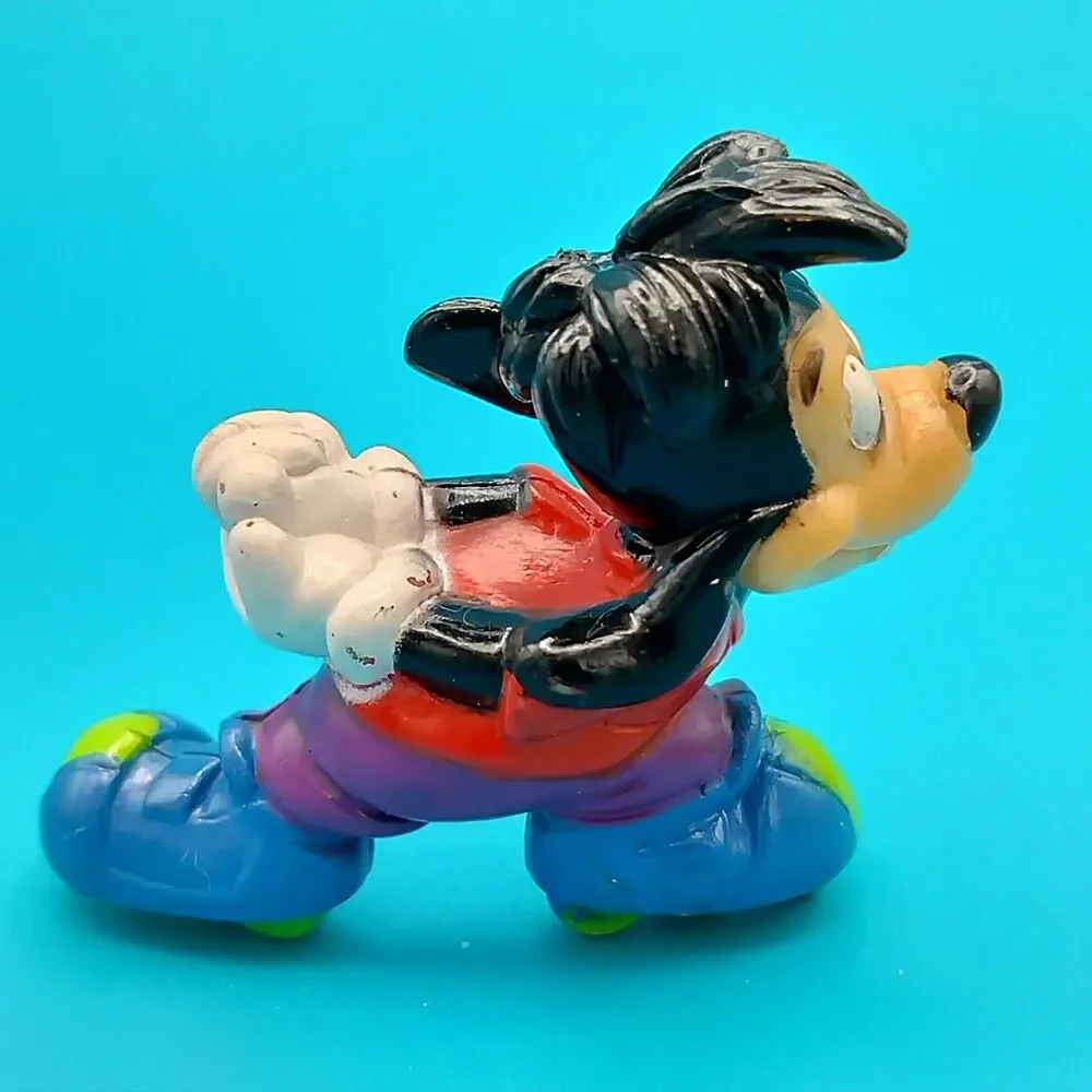 Vintage Disney Goof Troop Max Plastic Figure Roller Skate Red Short 1.75”
